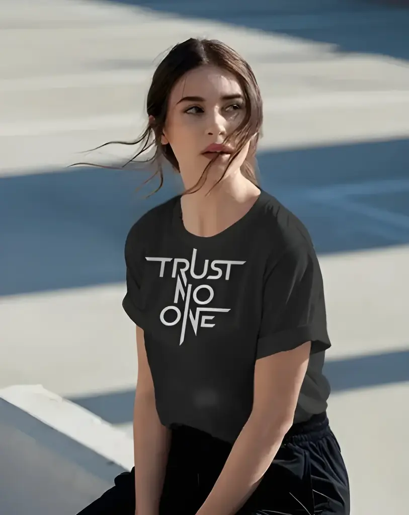 women's trust no one typography tshirt 4 colors