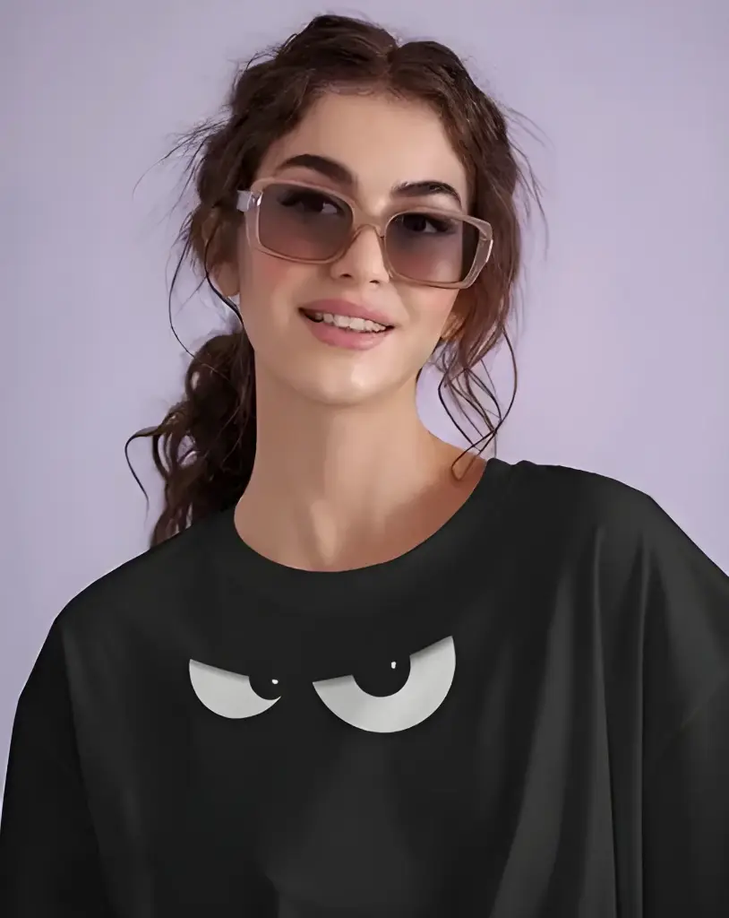 women's oversized eyes graphic printed tshirt